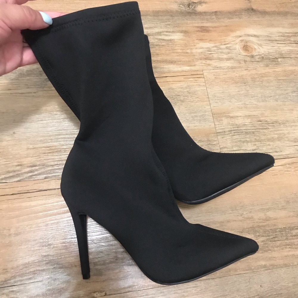 Women’s lolashoetique size 7 boots